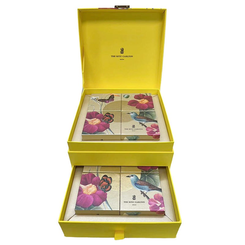 Ritz_Carlton_Box_2
